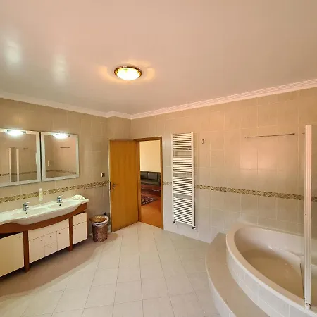 Homestay Suites Milharica Pataias